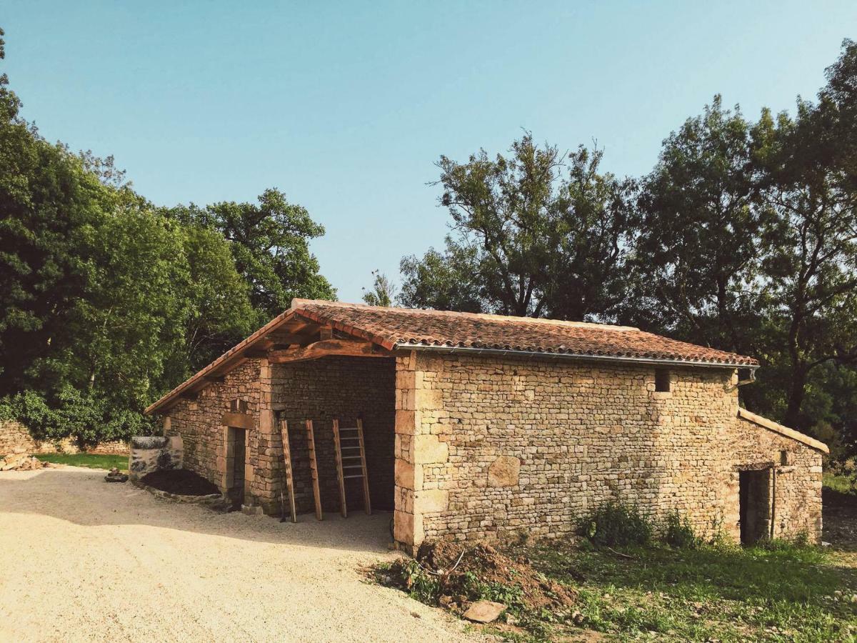 Gites Les Demeures De Valette Azay-le-Brule ภายนอก รูปภาพ